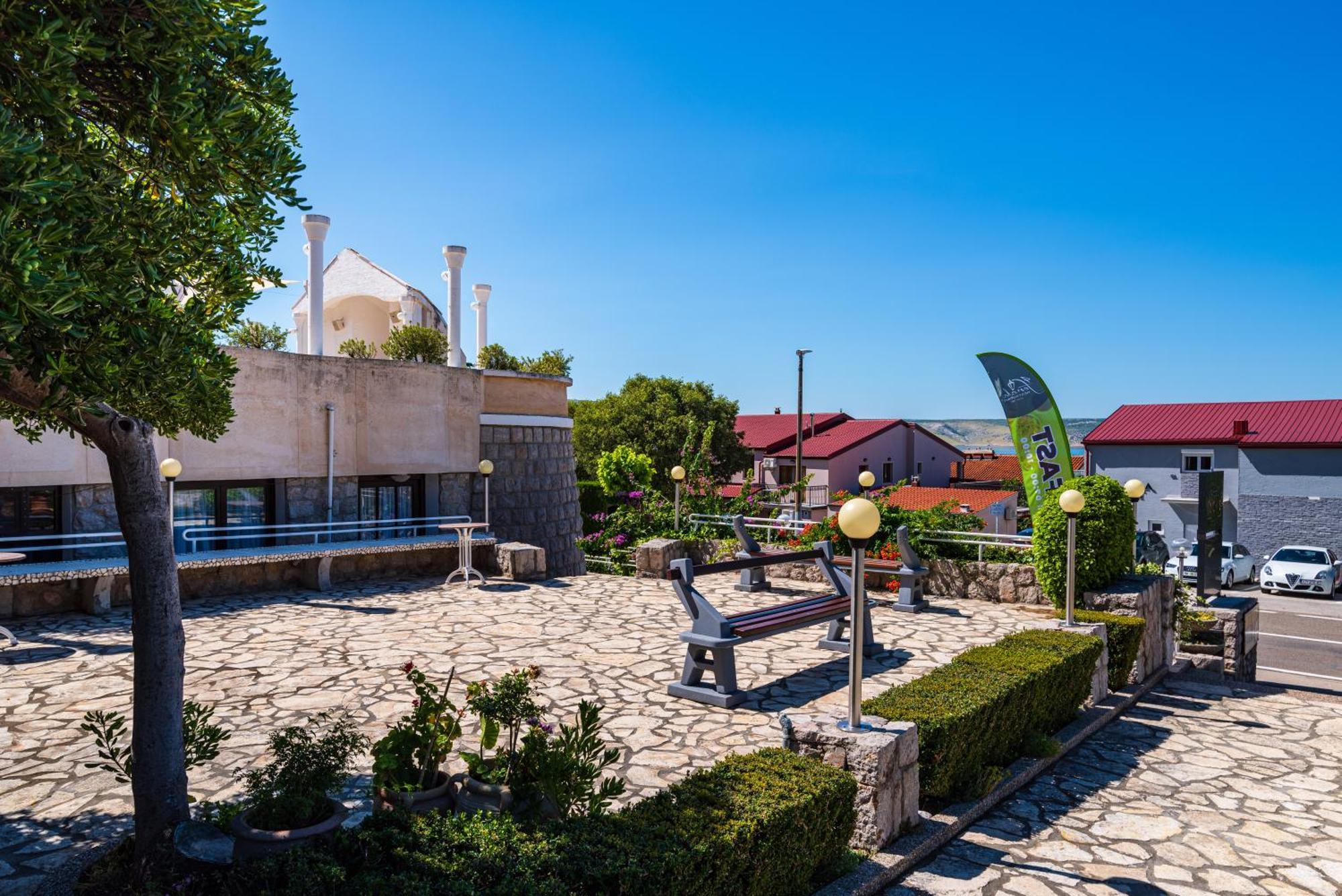 Hotel Vicko Стариград-Пакленица Экстерьер фото